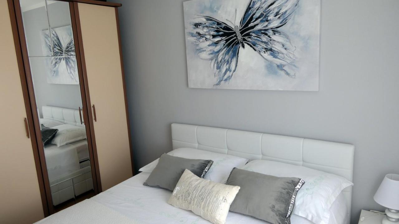 Apartman *Sanja* Omis Omiš Exterior foto